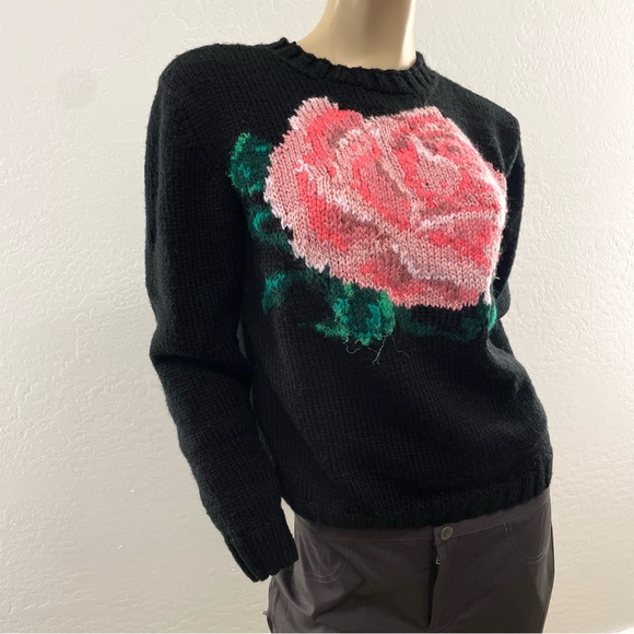 Vintage- black hand knit pink rose sweater- s/m - Picture 4 of 15